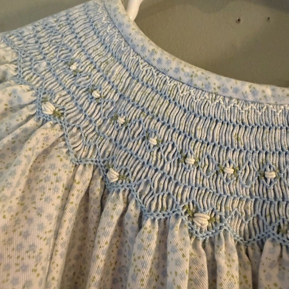 Anavini Hand Smocked Cotton Dress Blue Floral Puff Sleeve Girls Size 6 - Picture 5 of 8